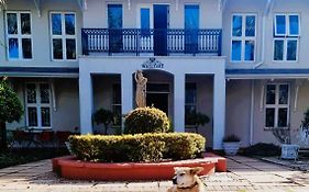 Silver Mist Guest House And Country Inn